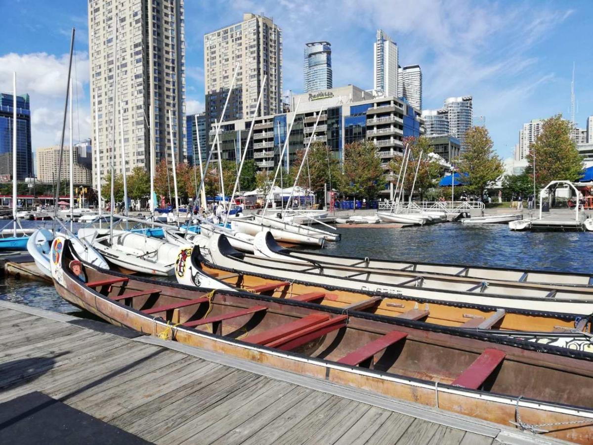 Stylish Downtown Toronto Residential Hotel Exterior foto